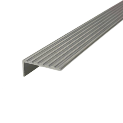 จมูกบันได (เส้น)